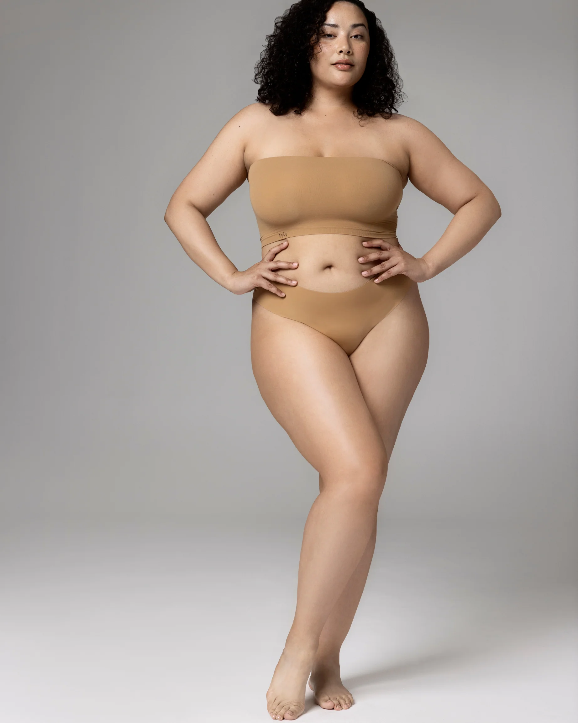 BARE - THONG - Image 17